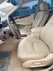 A picture of Lexus es 300