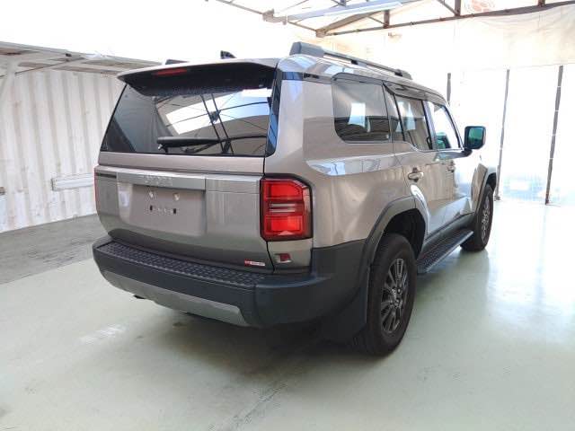 A picture of TOYOTA LANDCRUISER 2024