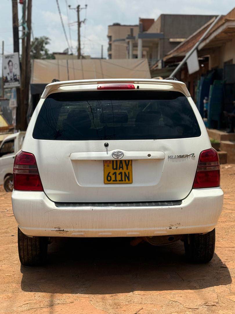A picture of Toyota Kluger For Sale Call 0701057114
