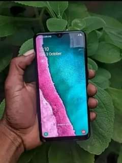 A picture of Samsung A20
