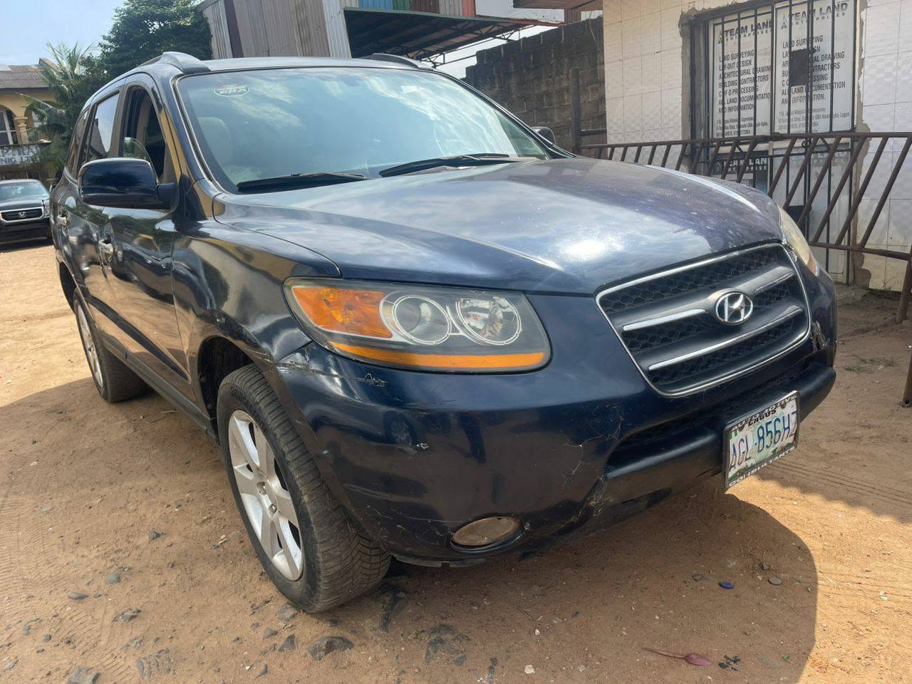 A picture of Hyundai Santafe 2008 model