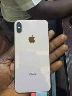 A picture of iPhone xsmax 256gb