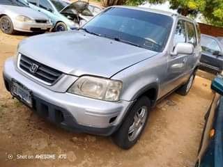 A picture of Honda CR V 98
