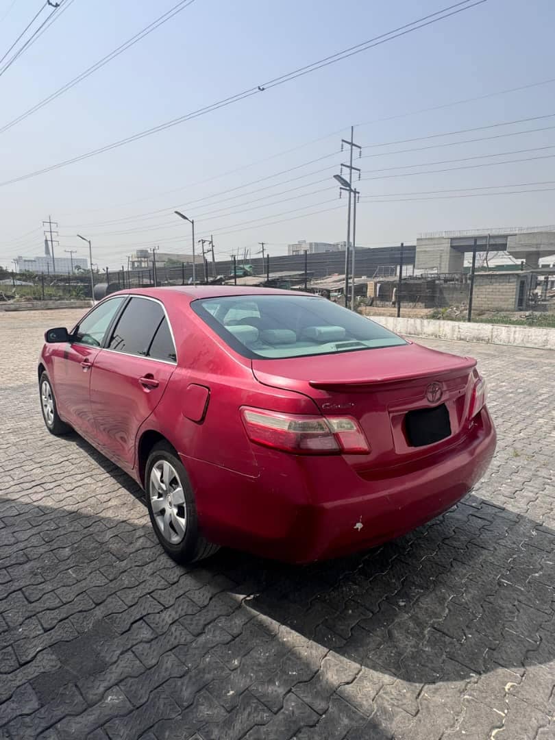 A picture of 2008 Camry sports