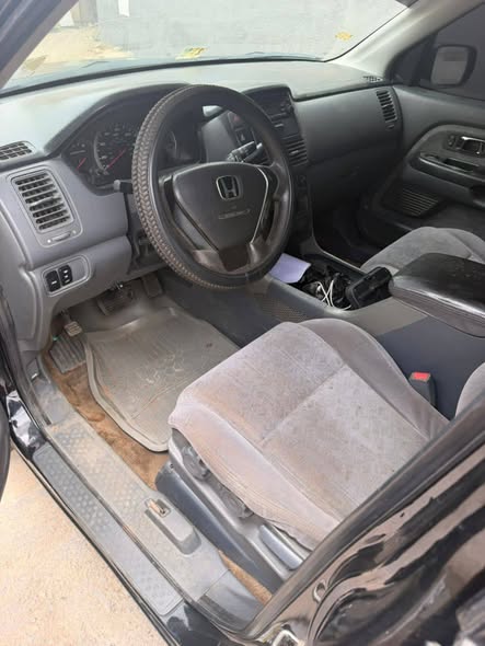 A picture of DISTRESS SALE SUPER CLEAN HONDA PILOT 2006 MODEL FOR SALE