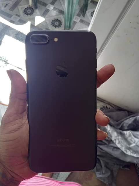 iPhone M.