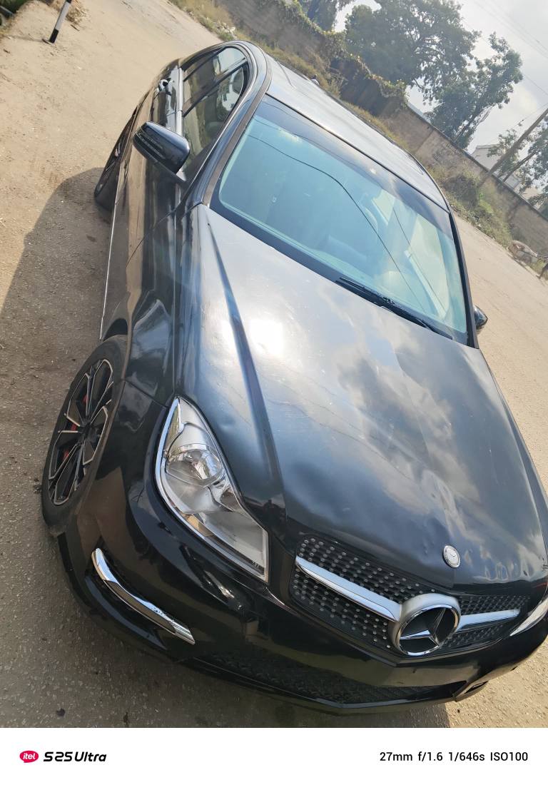 A picture of Mercedes Benz C300 2009