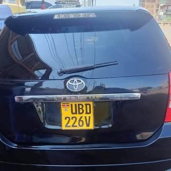 A picture of 2004 Toyota Wish Gud