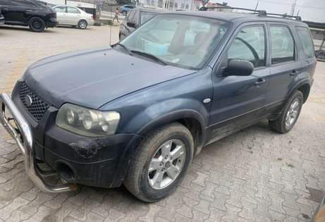 A picture of Nigeria used ford escape 2005