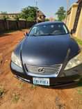 A picture of Es350 close to one year used everything intact still direct