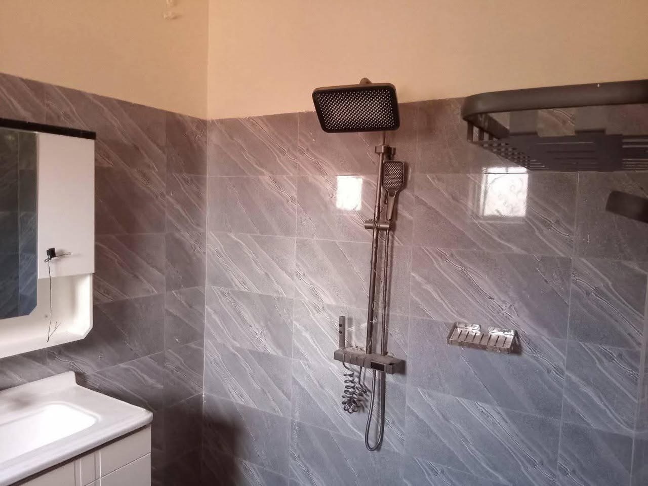 A picture of BRAND NEW FLAT HOUSE FOR SALE AT KIRA KITUKUTWE TOWN