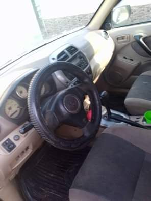 A picture of Buy and drive rav4 03 working fine ac chilling price