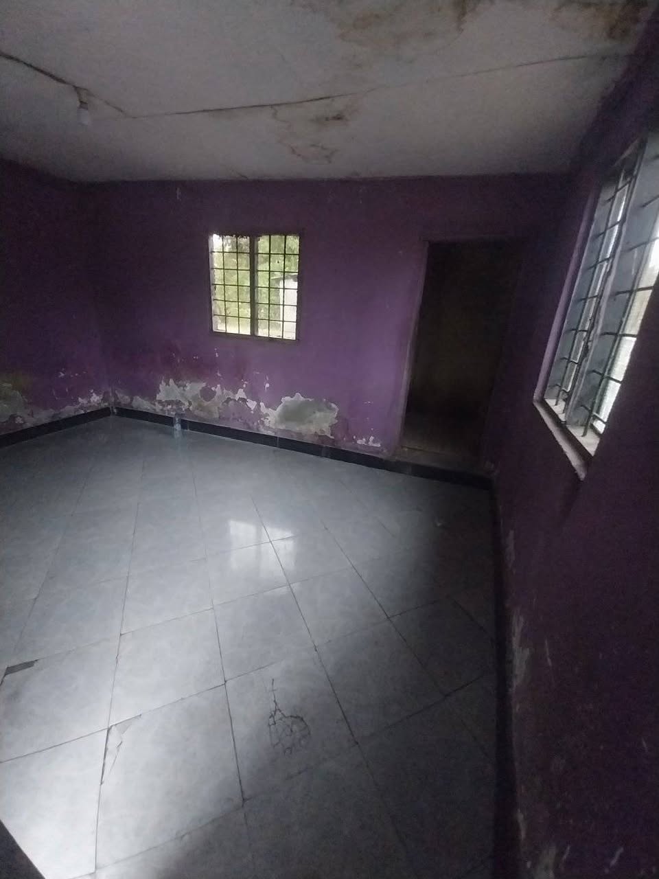 A picture of Chumba choo ndani ukonga banana chumba nikikubwa sana na nichannje