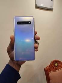 A picture of SAMSUNG S10 5G