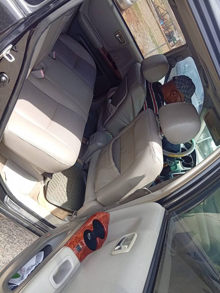A picture of Three Seaters Highlander 2006 Model Everything Blessed 4M 0808 689