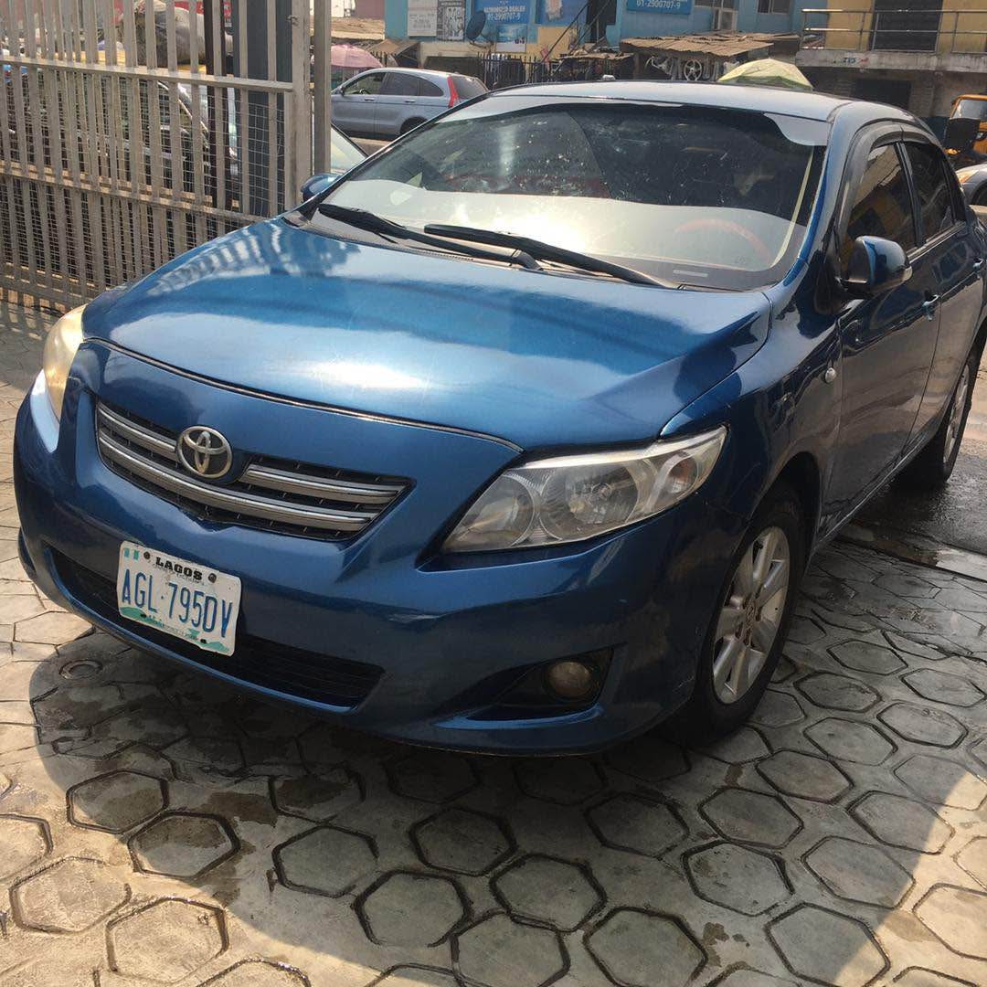 A picture of TOYOTA COROLLA 2008