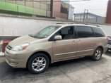A picture of Toyota Sienna 05 Direct For Sale 08064945586