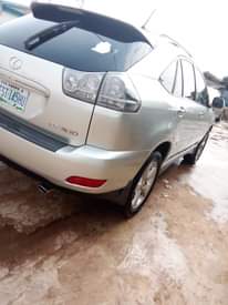 A picture of RX 330 2005 LESS THAN A YEAR USED SUPER CLEAN