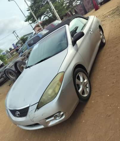 A picture of Clean Tokunbo 08 Toyota solara convertible auto leather Formica navigation