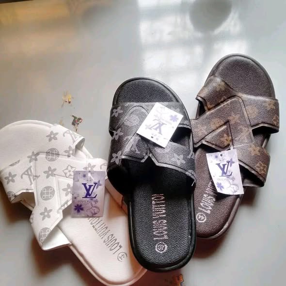 A picture of Quality and affordable men s and women s shoes sneakers