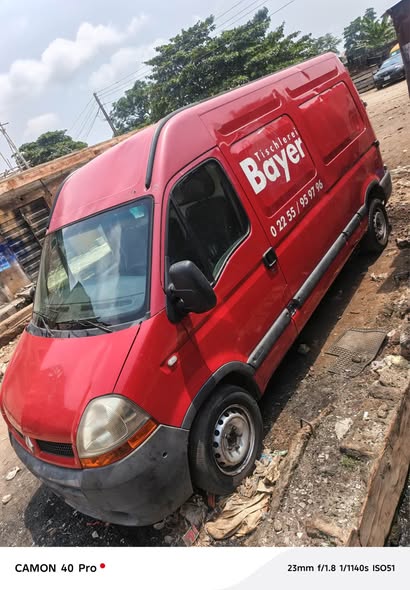 A picture of Renault master