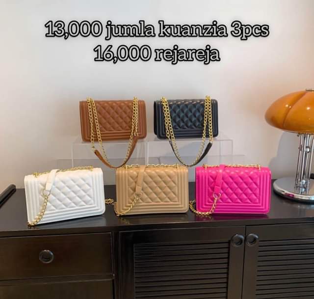 A picture of handbag
