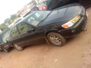 A picture of 2000 Pencil light camry Toyota Camry Alloy