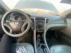 A picture of Hyundai Sonata 2013