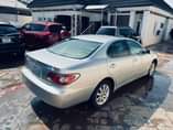 A picture of Brand Lexus Model ES300 AC cooling Year 2004 100 percent