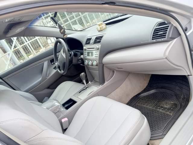 A picture of TOYOTA CAMRY 08