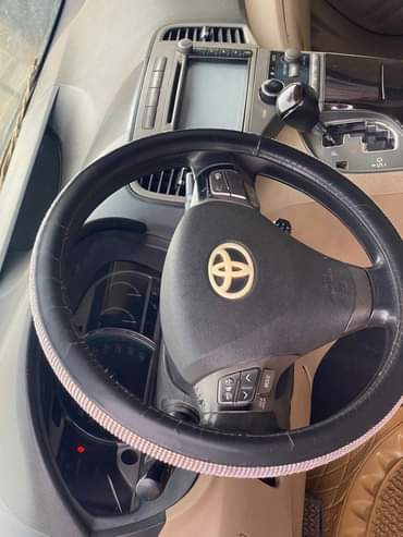 A picture of 2012 Toyota Venza First body pan Toks standard Untampered Engine