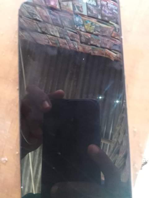 A picture of Inauzwa tecno spark3 GB 16 ram gb2 kipengere ina kirake