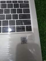 A picture of Unasubili nini Tumeshusha Bei nakushusha wajanja wanachukua laptops kwa Bei