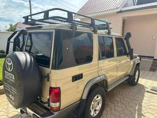 A picture of Land Cruiser Lx Ya 2013 Manuali Engene 1hz Diseli Milion