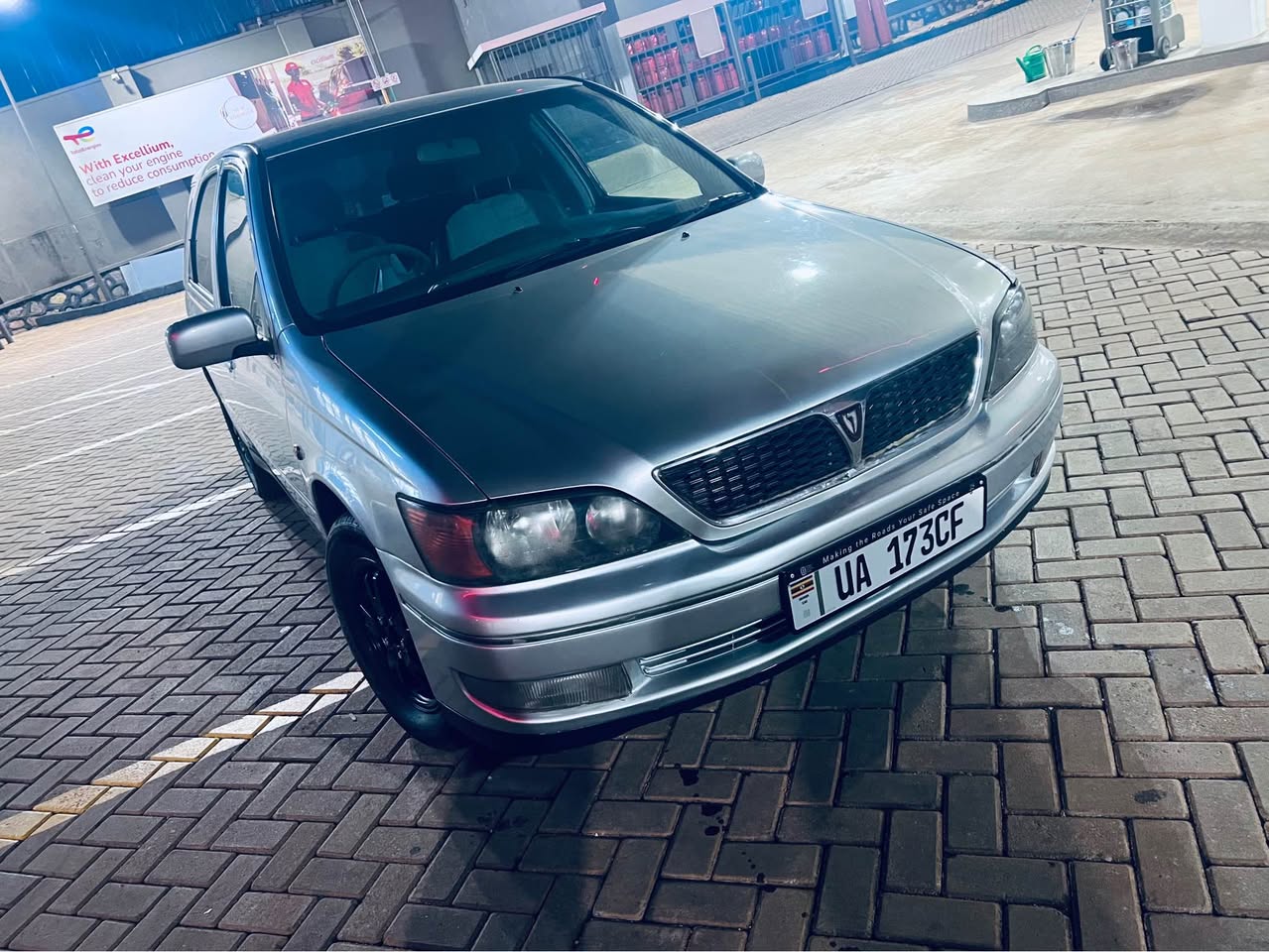 A picture of Toyota Vista