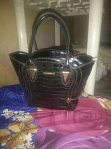 A picture of Lands handbag