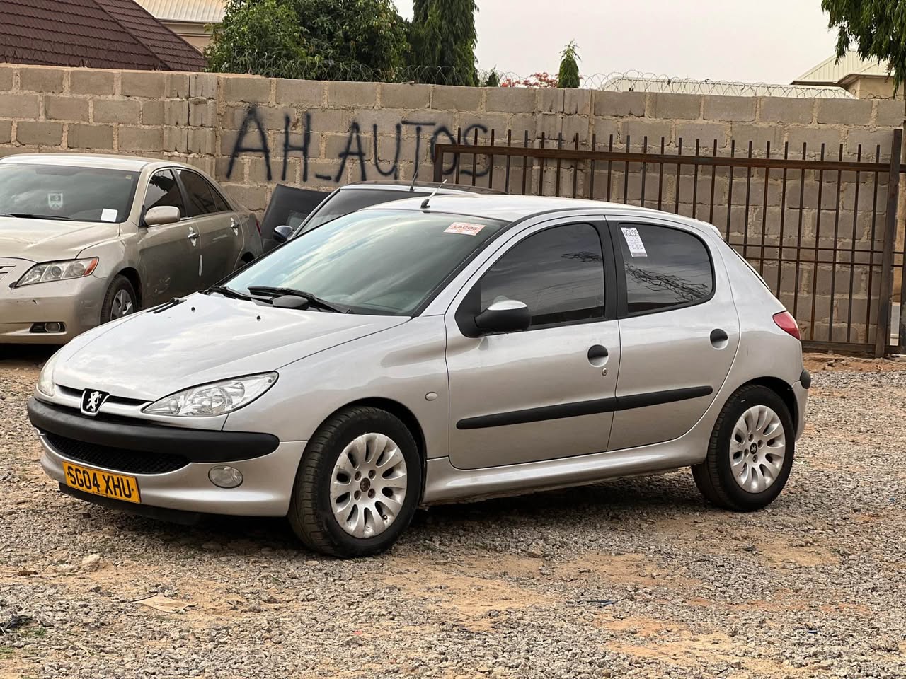 A picture of Peugeot 206