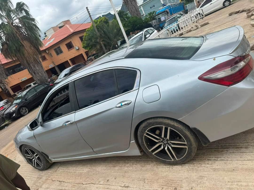 A picture of HONDA ACCORD 2016 LX