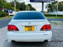 A picture of TOYOTA CROWN Engine Capacity Cc 2450 Mileage 78000 Fuel PETROL