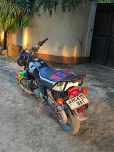 A picture of 0746173935 TVs 125 engine haijaguswa nataka 8000k location tegeta wahi