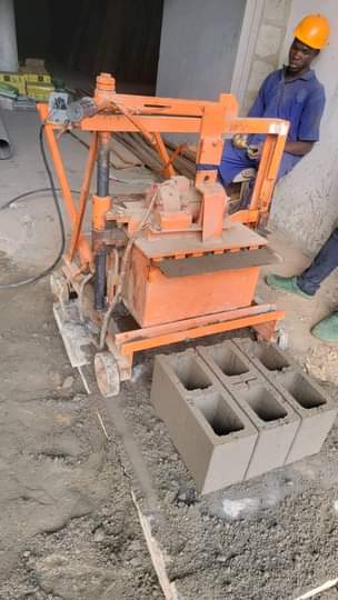 A picture of Concrete block machine