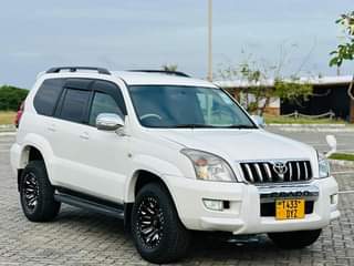 A picture of TOYOTA PRADO 120 YA 2007 INAUZWA EMERGENCY