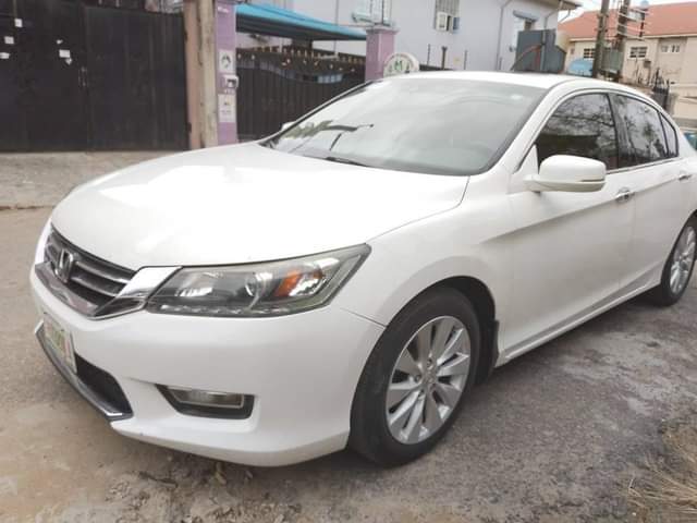 A picture of 2014 Honda Accord Accident free 14m