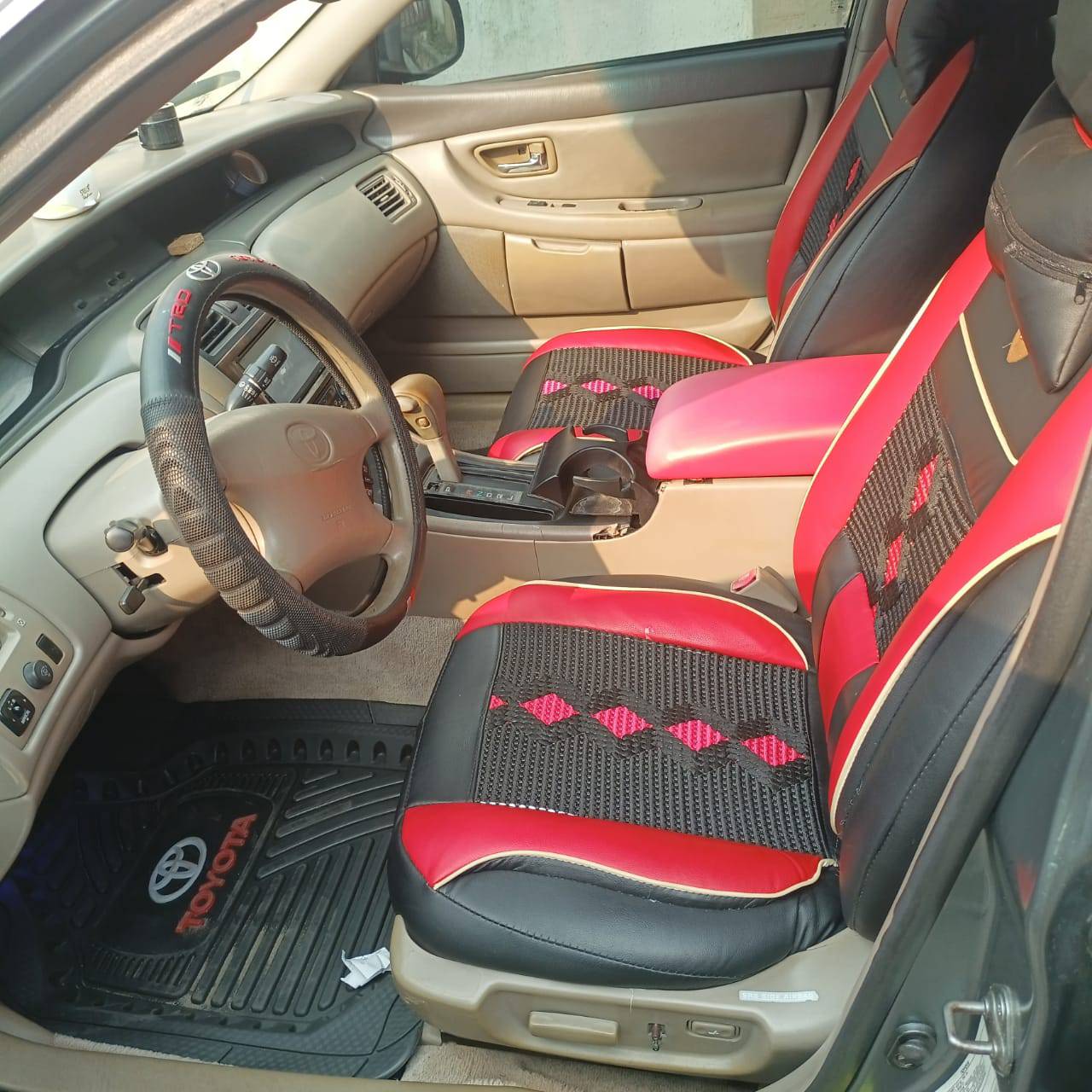 A picture of Toyota Avalon Dashboard