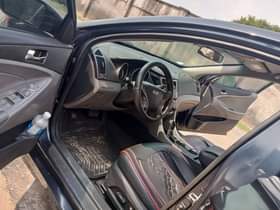 A picture of Hyundai sonata 2012 model Direct contact with owner First body