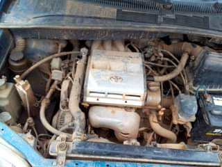 A picture of 2000 TOYOTA SIENNA