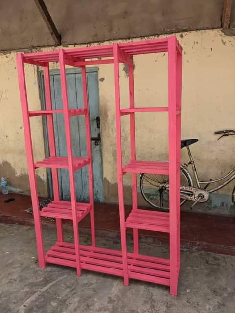 A picture of Makabati ya wazi pallets 