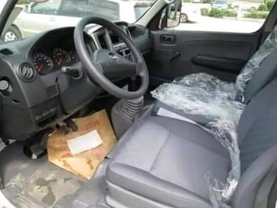 A picture of Tokunbo auction sales Toyota Hiace bus with good condition Available