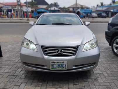 A picture of LEXUS ES350 2008