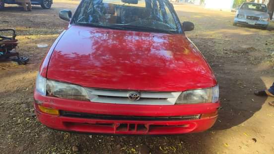 A picture of 1998 Toyota Corolla 1 6